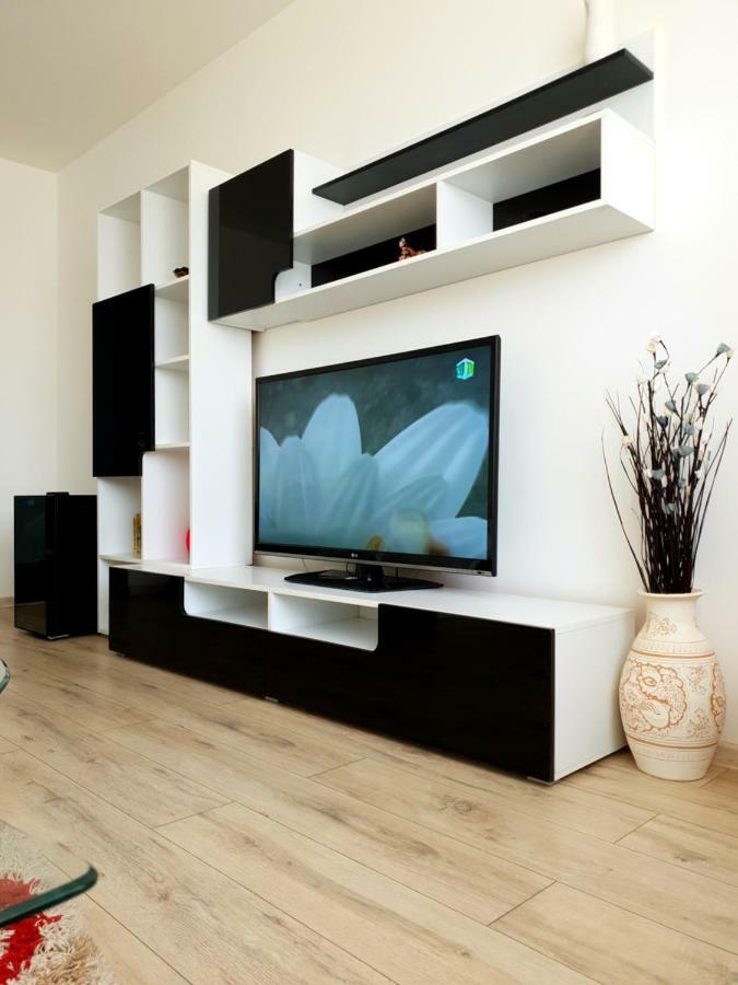 Studio Central Piatra Neamţ エクステリア 写真